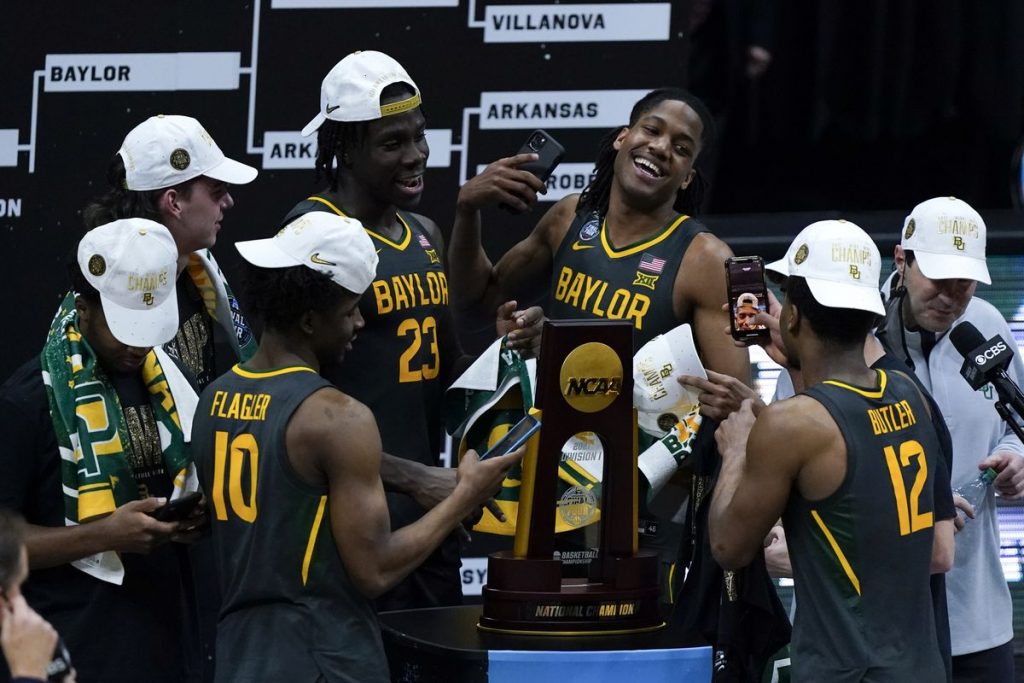 Playing for an Audience of One Baylor Basketball Team Praises God